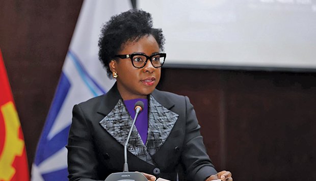 VERA DAVES: RETIRADA GRADUAL DOS SUBSÍDIOS AOS COMBUSTÍVEIS DEVERÁ GERAR POUPANÇA SUPERIOR A 2,6 BILIÕES KZ EM 2026