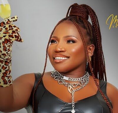 CANTORA SUL-AFRICANA MAKHADZI HOSPITALIZADA APÓS ACIDENTE DE VIAÇÃO