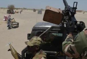 NORDESTE DA NIGÉRIA NAUFRÁGIO FAZ 25 MORTOS