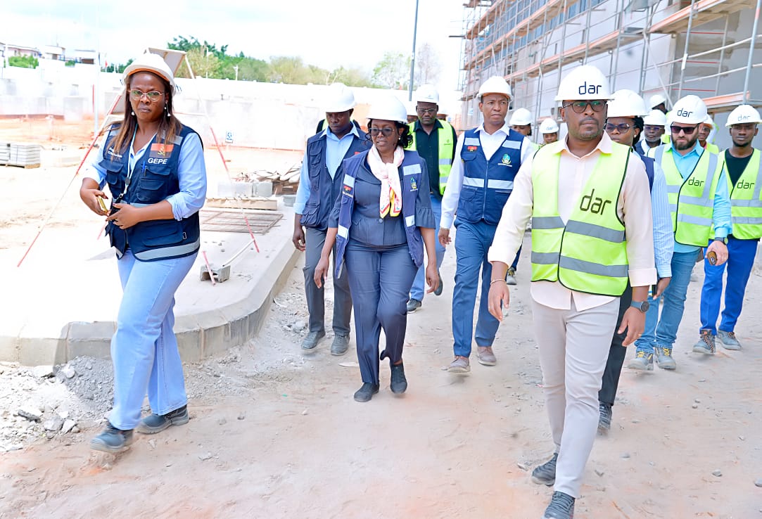 MINISTRA DA SAÚDE AVALIA EXECUÇÃO DAS OBRAS DO INSTITUTO DE ANATOMIA FORENSE E DO HOSPITAL DOS QUEIMADOS