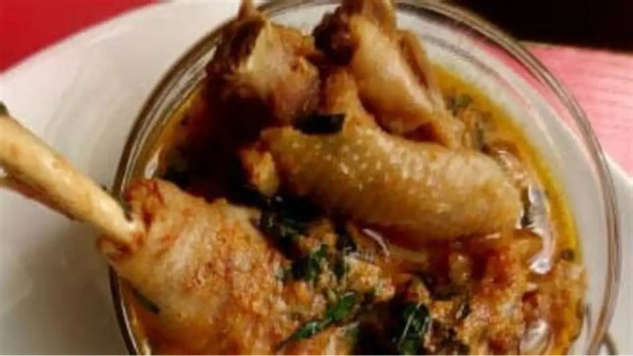 MUAMBA DA GALINHA: O SABOR DA TRADIÇÃO ANGOLANA EM UM PRATO NACIONAL