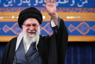 IRÃ CONFRMA MORTE DO LÍDER SUPREMO ALI KHAMENEI