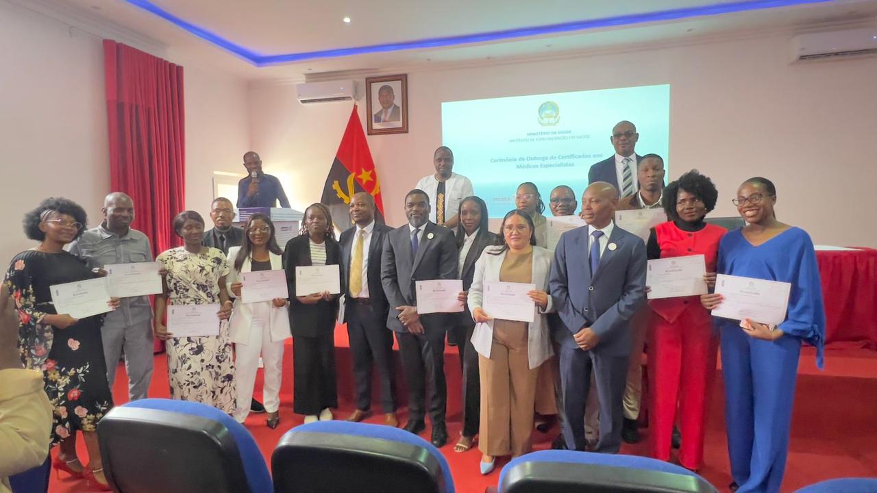 HUAMBO E CUBANGO REFORÇAM QUADRO CLÍNICO COM CERTIFICAÇÃO DE 17 NOVOS ESPECIALISTAS